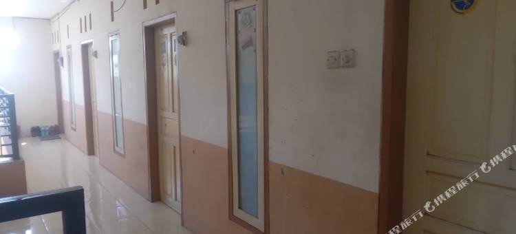 O酒店莉莉公寓伊斯兰旅馆靠近吉塔邦皇家城市(Hotel O Lili Kost SyariahNearKetapang Royal City)图片