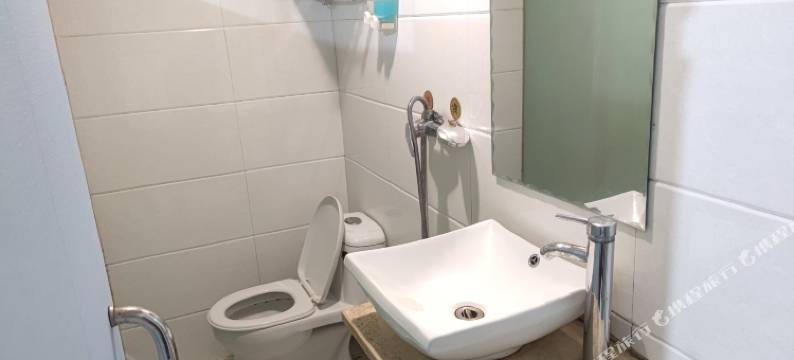 华泰商务宾馆(武汉白沙洲农副产品大市场店)图片