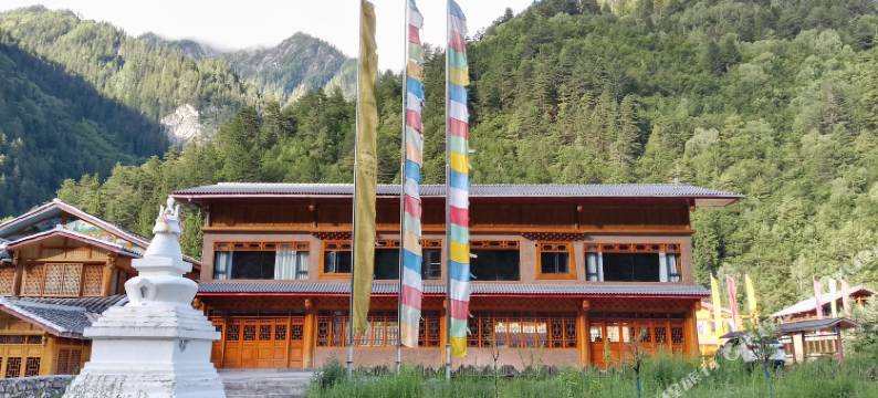 山居隐世私宿(九寨沟景区诺日朗服务中心店)图片