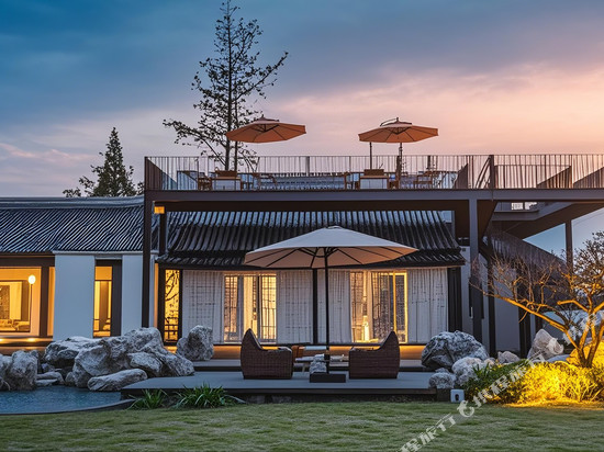 无离·庭院丨山麓私汤民宿(什邡湔氐店)