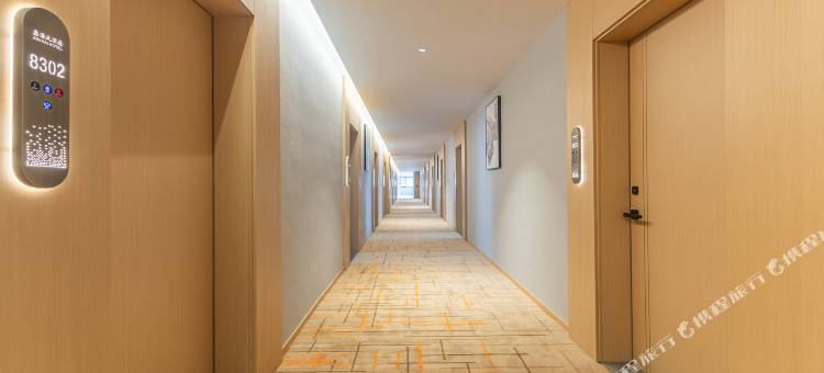 鑫海大酒店(安顺镇宁黄果树大道店)图片