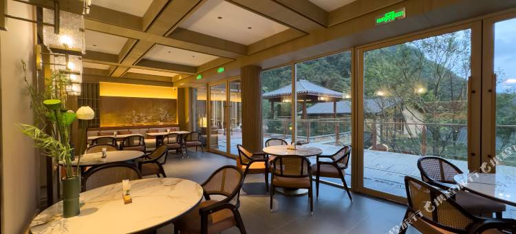 青云·仙庐山隐世酒店图片