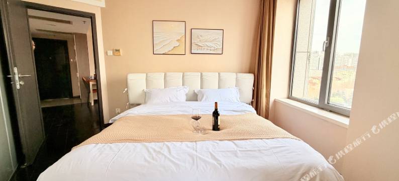 兰宸假日海景公寓(五四广场万象城店)图片