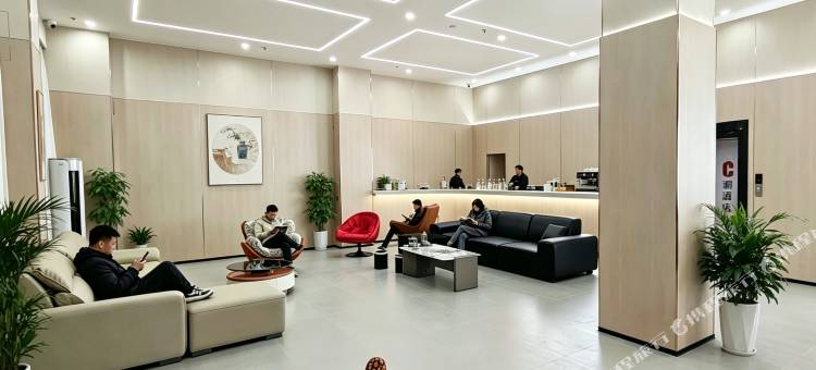 C潮酒店(南康家具城店)图片