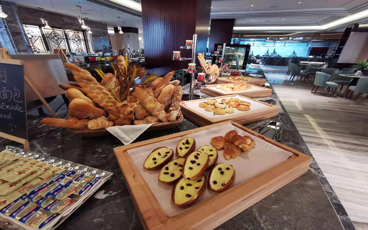 Jinling Grand HotelOver view