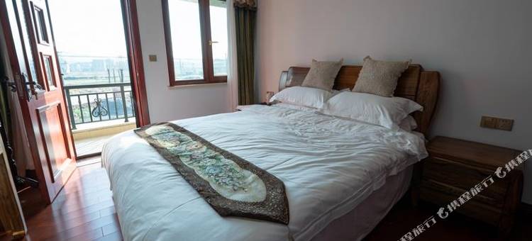 江山蓝天白云民宿图片