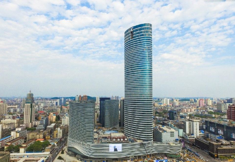  Hotel Overview