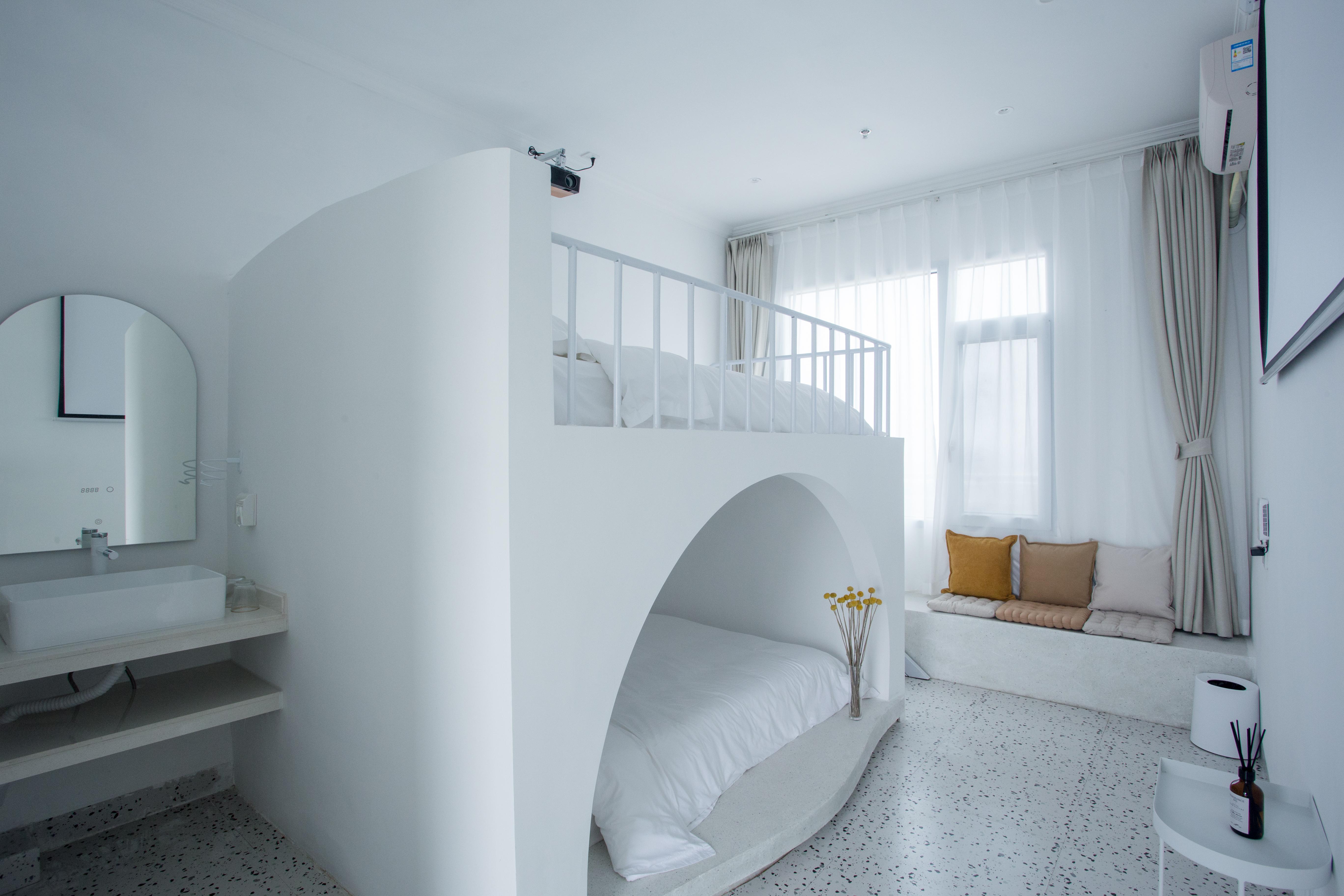 Volcanic Island Lihe94 This Xiang Homestay Over view