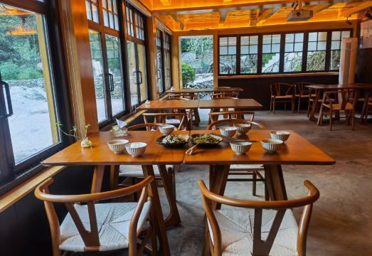 Manju Sattva Healing Resort Hotel Overview