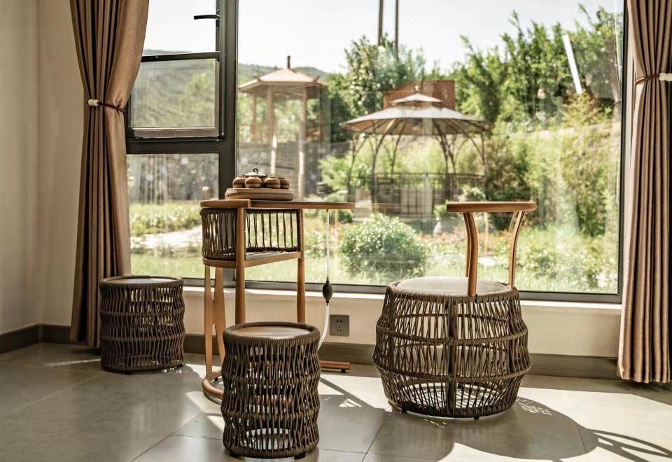 JieLu B&B Hotel Overview