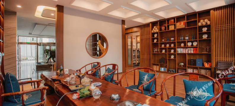 沧源佤山王朝酒店图片