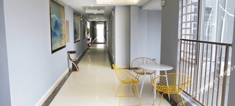 习水华逸酒店(麒龙印象店)图片