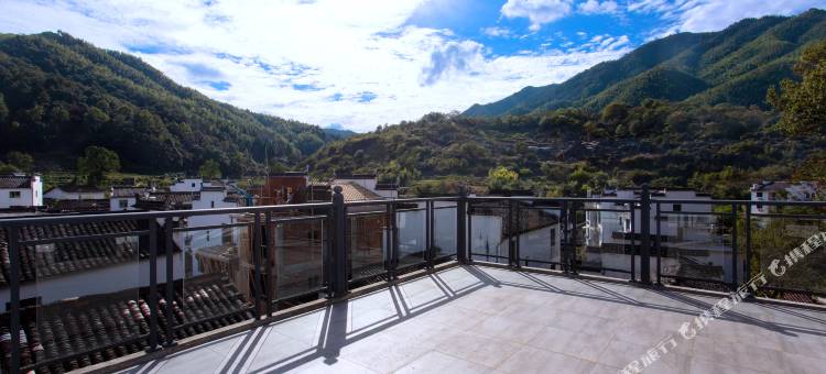 枫悦楼·Villa山景休闲度假美宿(婺源石城红枫叶景区店))图片