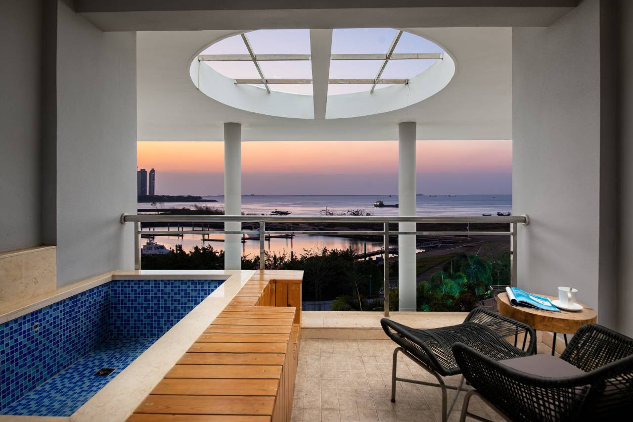 皇马海口湾海景酒店(海口会展工场店)图片