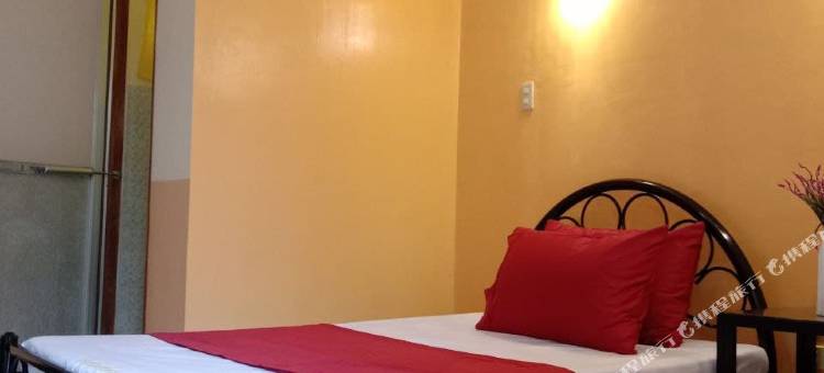 RedDoorz @ Solid Rock Guest House Baler图片