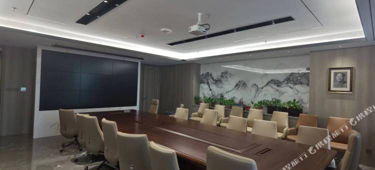 建国·璞隐酒店(西安大雁塔理工大学曲江校区地铁站店)图片