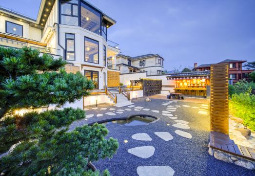 In Mount JiuhuaOver view