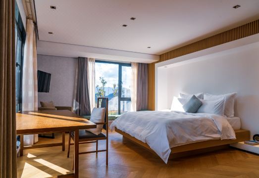 Kunming Tianmashan Hot Spring Holiday Villa Hotel Overview