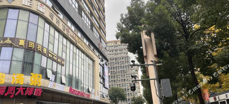 网鱼电竞酒店(成都武侯祠红牌楼地铁站店)图片