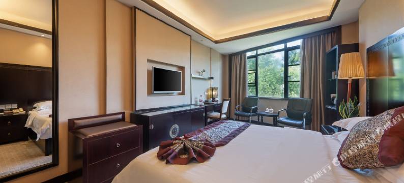 婺源瑞怡星江湾假日酒店(弦高古城朱子步行街店)图片