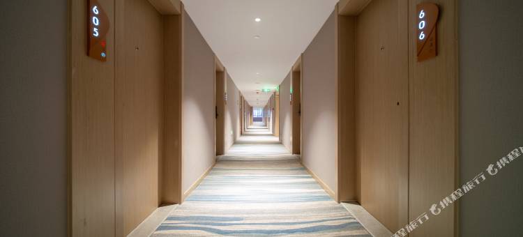 凯里亚德酒店(重庆大渡口步行街新山村轻轨站店)图片