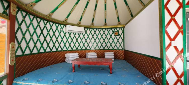 察右中旗辉腾锡勒草原牧都民宿图片