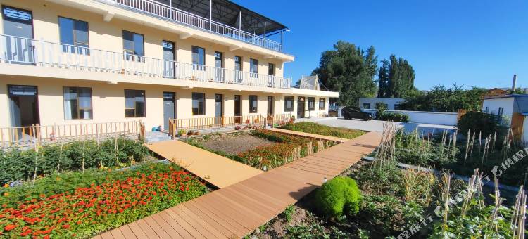 库尔德宁近水楼台·景区入口|游客中心|篝火欢歌花园民宿图片