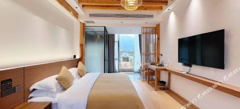 腾冲北海湿地良德海畔温泉民宿图片