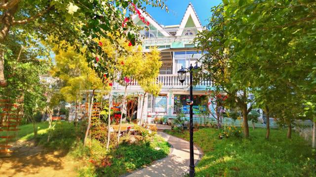 昆明滇池幸芙里客栈(海埂大坝店)