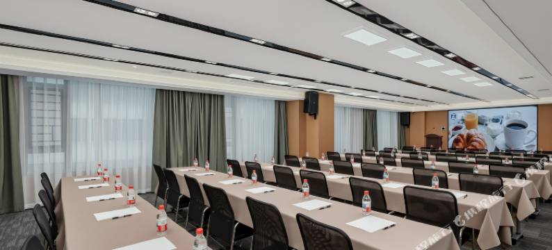 河池丽呈潮控酒店(金城江站白马步行街店)图片