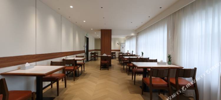 灰鲸智能酒店(保定嘉德万达广场店)图片