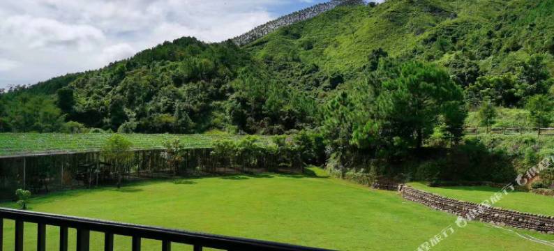 防城港杜鹃江山庄(滩营乡那林村店)图片