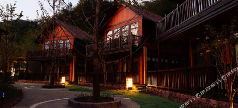 三百山镇映翠湖部落酒店图片