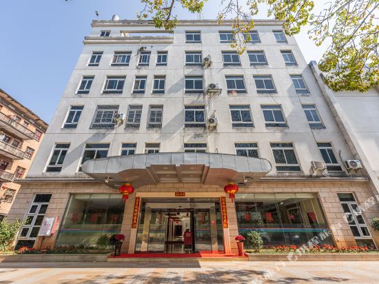 福州白龙宾馆    分(4条点评) 227起距离533米立即预订