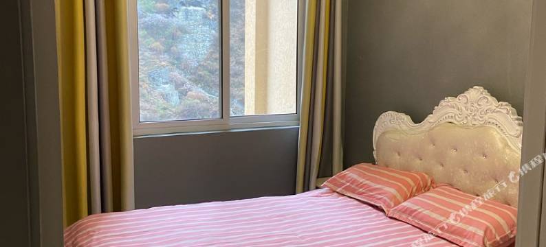 甘孜彩虹岛民宿青年驿站图片