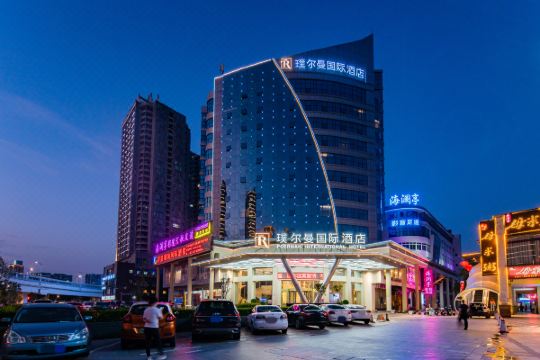 璞尔曼国际酒店 (赣州万象城店)预订价格,联系电话位置地址【携程酒店