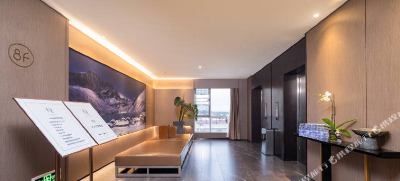 兰顿Q酒店(红河哈尼族彝族自治州建水小火车紫陶街店)图片