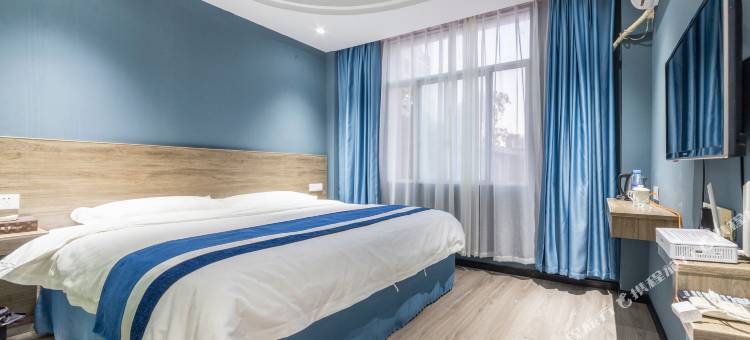 赣州悦享生活主题酒店(江南宋城步步高新天地店)图片