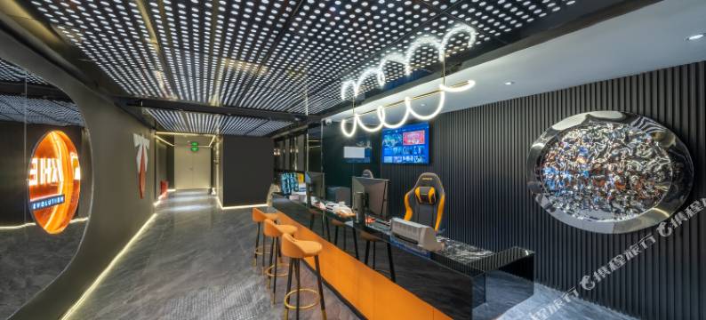 EHA萤火电竞酒店(武汉摩尔城王家湾地铁站店)图片
