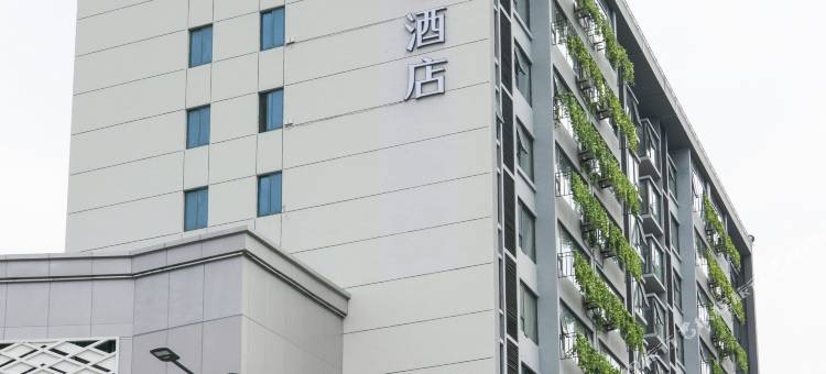 无锡万达悦华酒店(太湖鼋头渚风景区湖滨商业街店)图片