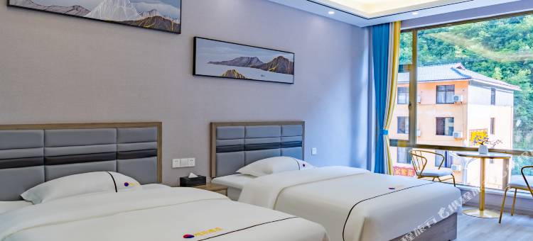 旭日酒店(黄龙景区店)图片