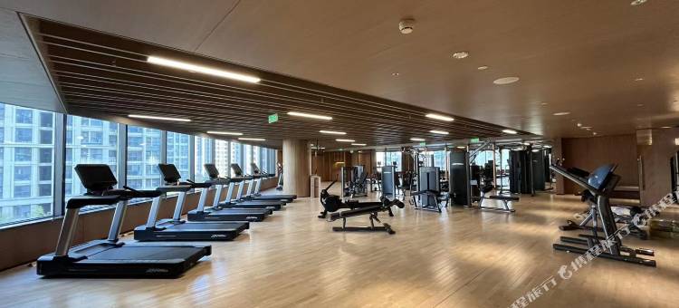 郑州高新皇冠假日酒店图片