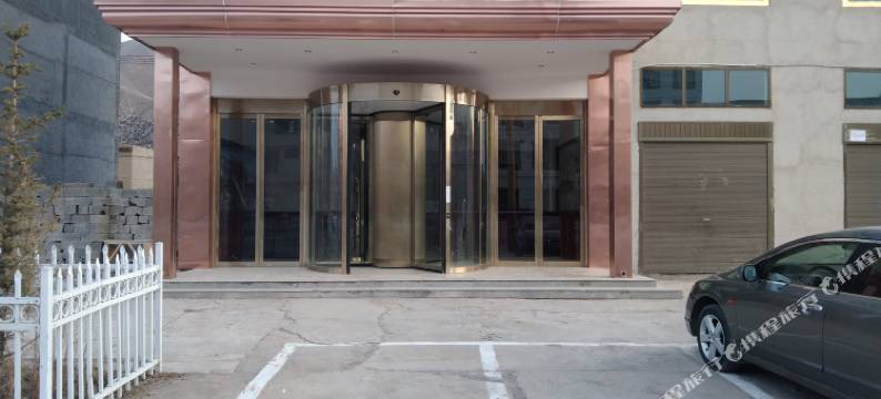 杂多县华辰大酒店图片