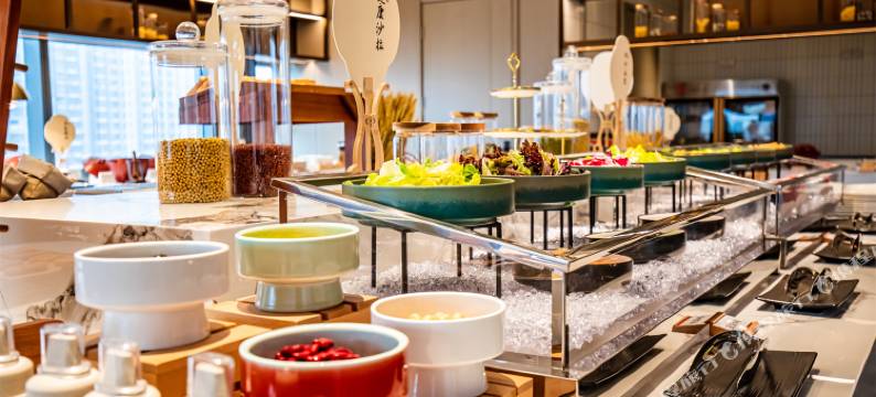 怡程酒店(南宁东站华丰城爱琴海城市广场店)图片