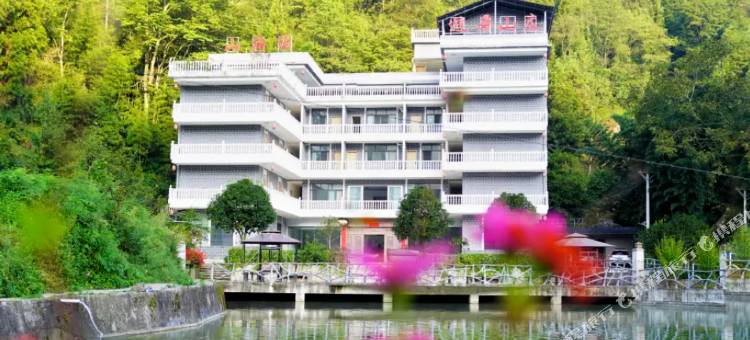 山沟沟避暑山庄图片