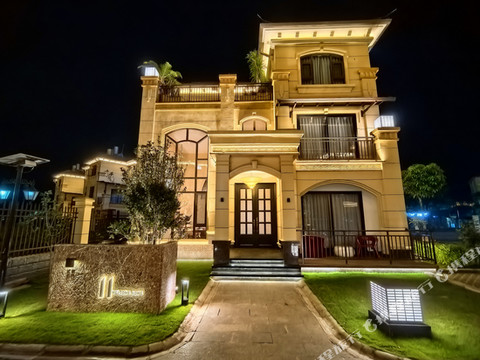 允燕小墅酒店(盈江县政府店)