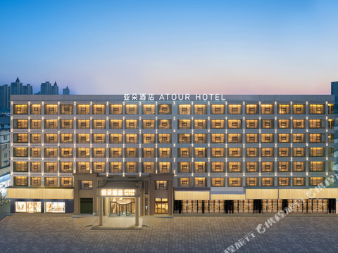 六安明珠广场解放中路亚朵酒店