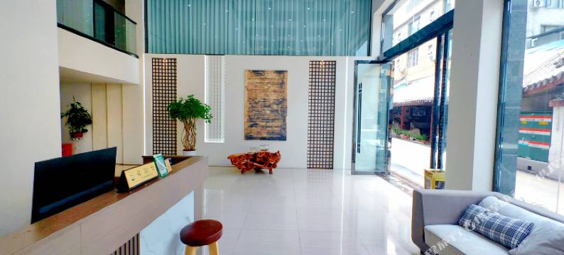 云栖麓间酒店(峨眉山旅游客运中心店)图片