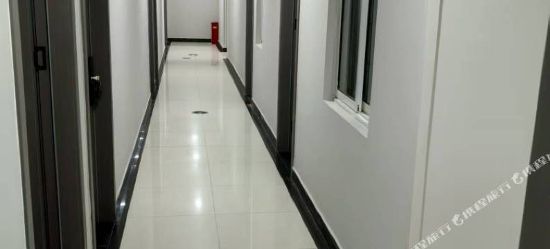 镇江金居乐电竞酒店(江苏科技大学店)图片