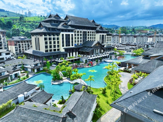 澜沧景迈府欢乐水世界(新街音乐喷泉广场店)